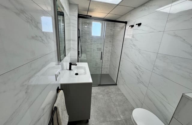 2 quarto Apartamento para venda em Puerto Deportivo, Torrevieja - 194 500 € (Ref: 9777269)