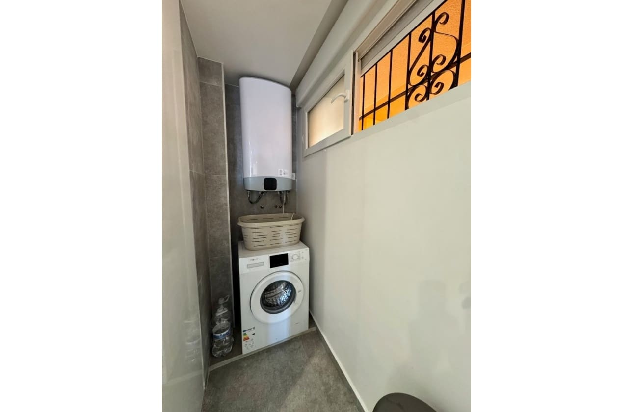 2 soveværelse Lejlighed til salg i Torrevieja - € 194.500 (Ref: 9777269)