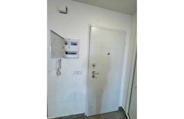 2 quarto Apartamento para venda em Puerto Deportivo, Torrevieja - 194 500 € (Ref: 9777269)