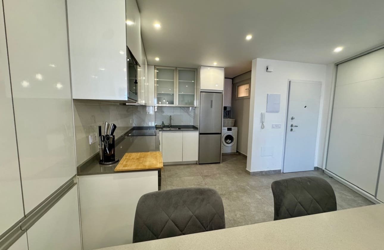 2 soveværelse Lejlighed til salg i Torrevieja - € 194.500 (Ref: 9777269)