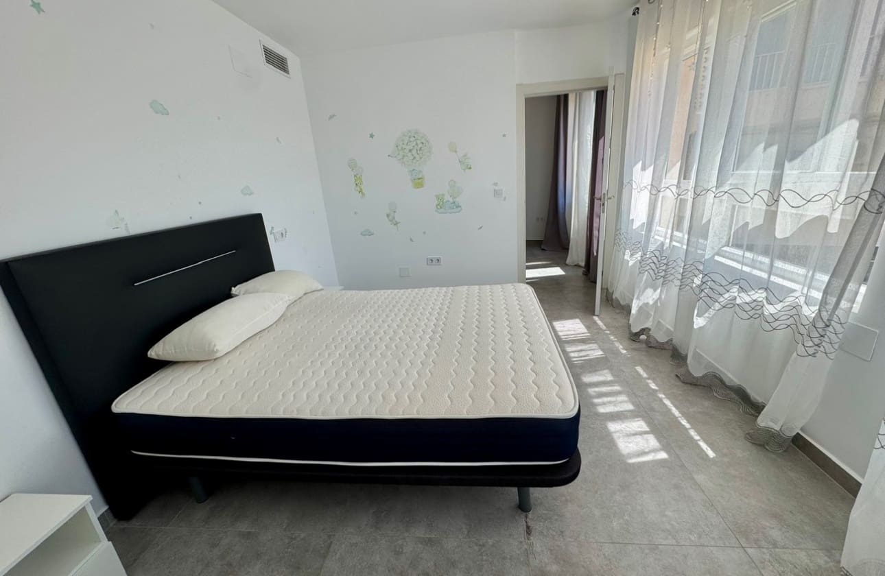 2 soveværelse Lejlighed til salg i Torrevieja - € 194.500 (Ref: 9777269)