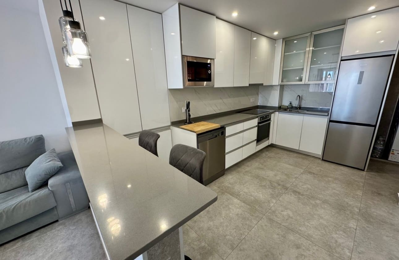 2 soveværelse Lejlighed til salg i Torrevieja - € 194.500 (Ref: 9777269)