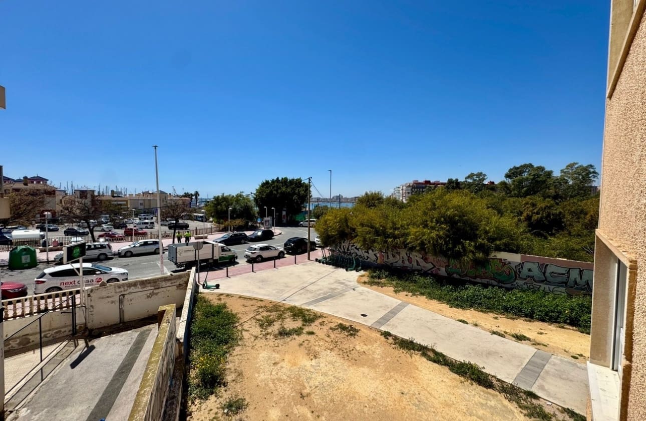 2 soveværelse Lejlighed til salg i Torrevieja - € 194.500 (Ref: 9777269)