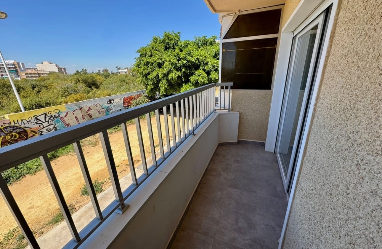 2 soveværelse Lejlighed til salg i Torrevieja - € 194.500 (Ref: 9777269)