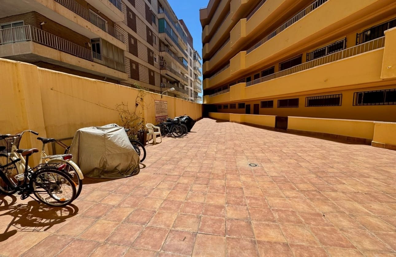 2 soveværelse Lejlighed til salg i Torrevieja - € 194.500 (Ref: 9777269)