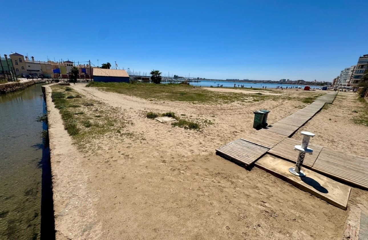 2 soveværelse Lejlighed til salg i Torrevieja - € 194.500 (Ref: 9777269)