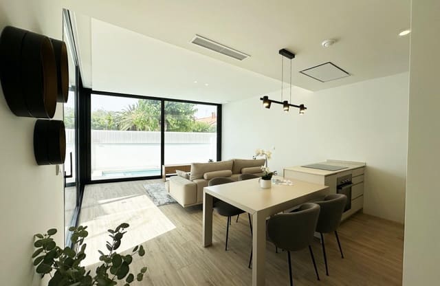 3 soverom Villa til salgs i Torre de la Horadada, Pilar de la Horadada med svømmebasseng - € 589 000 (Ref: 9778678)