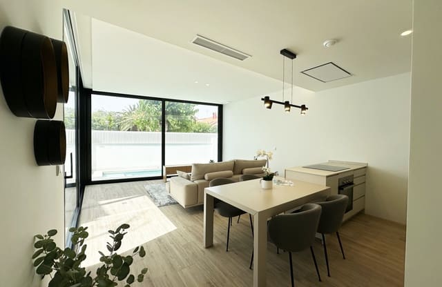 3 bedroom Villa for sale in Torre de la Horadada, Pilar de la Horadada - € 589,000 (Ref: 9778693)