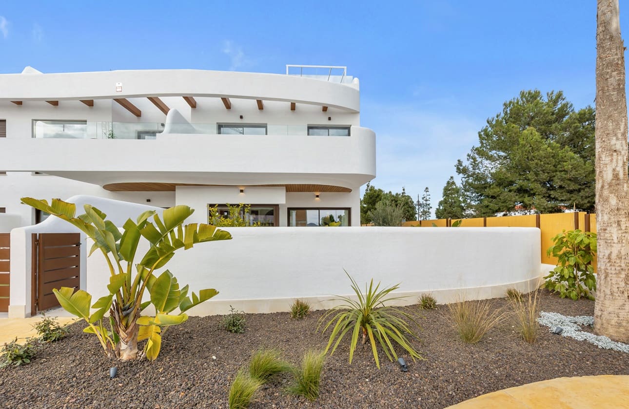 3 bedroom Villa for sale in Los Alcazares with pool - € 589,900 (Ref: 9778697)