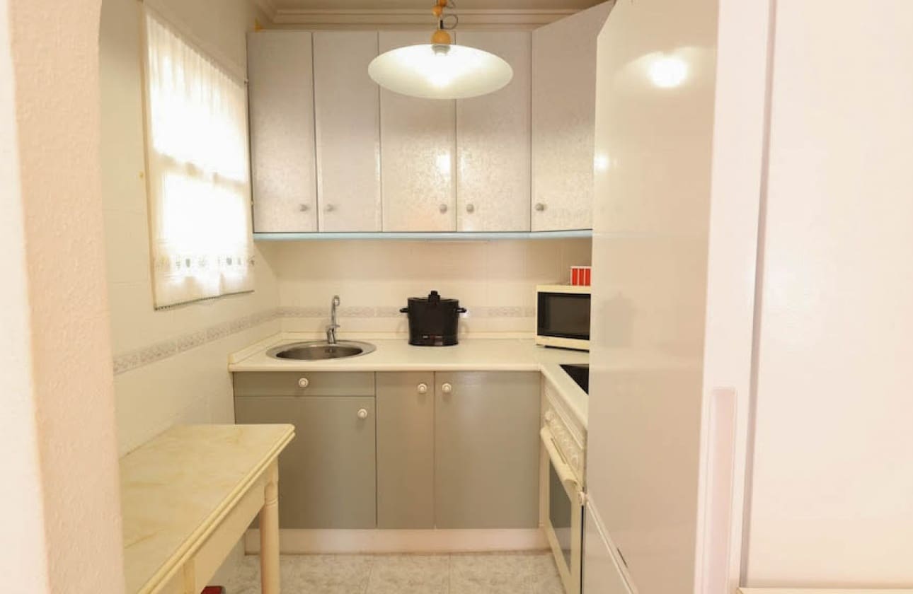 2 soverom Bungalow til salgs i Playa Flamenca med svømmebasseng - € 147 000 (Ref: 9795114)