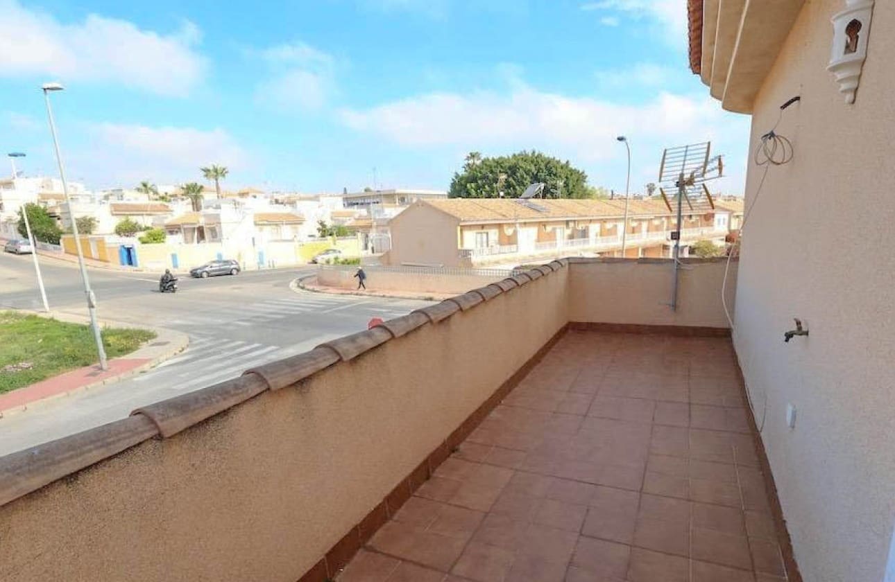 3 soveværelse Villa til salg i Los Altos med swimmingpool - € 330.000 (Ref: 9795117)