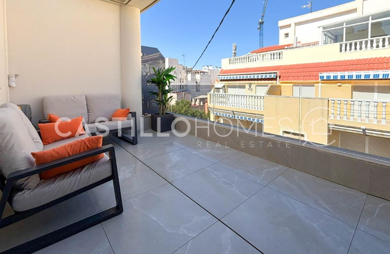 3 Zimmer Penthouse zu verkaufen in Torrevieja mit Pool - 399.000 € (Ref: 9795120)