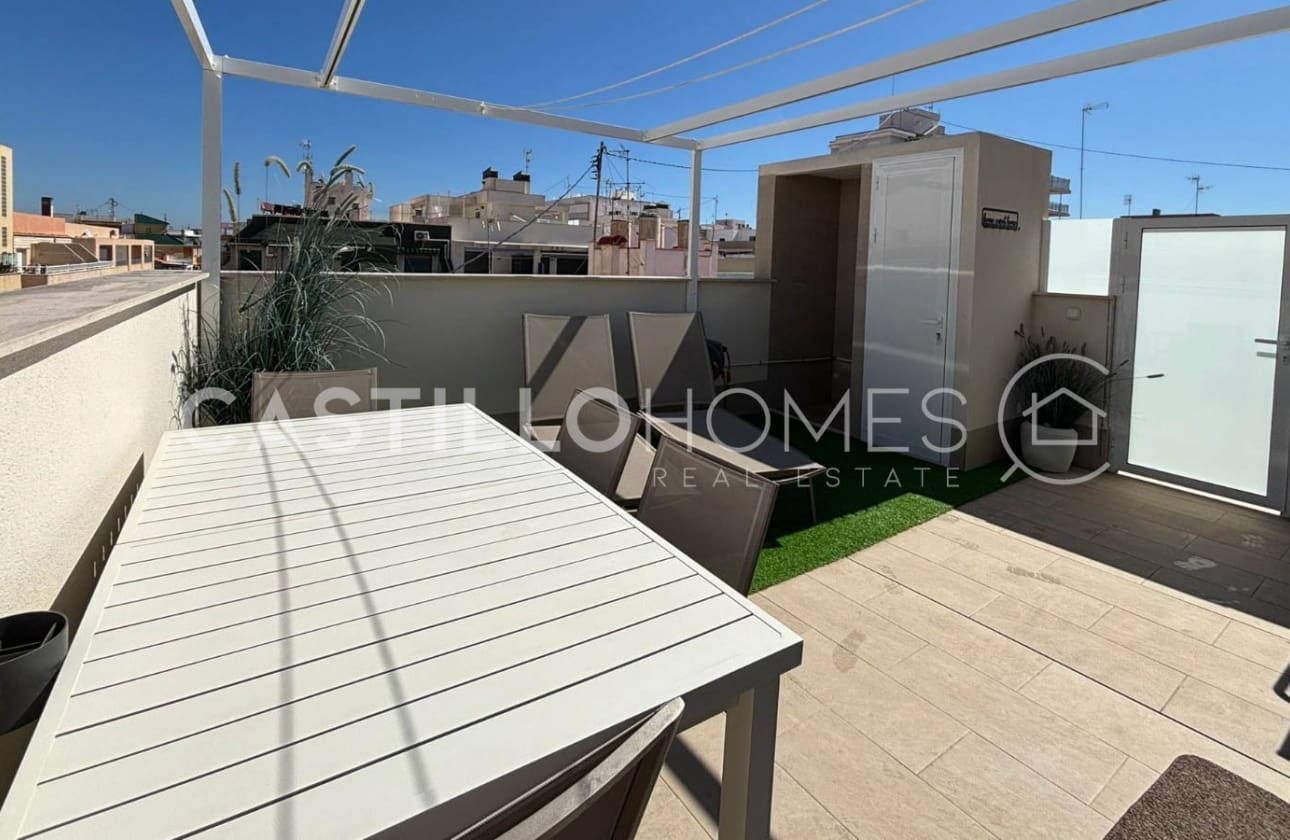 3 Zimmer Penthouse zu verkaufen in Torrevieja mit Pool - 399.000 € (Ref: 9795120)