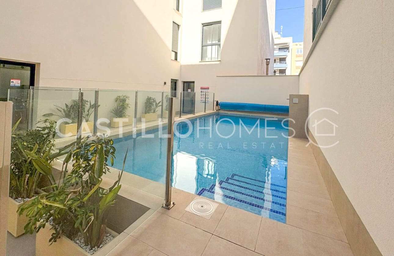 3 Zimmer Penthouse zu verkaufen in Torrevieja mit Pool - 399.000 € (Ref: 9795120)