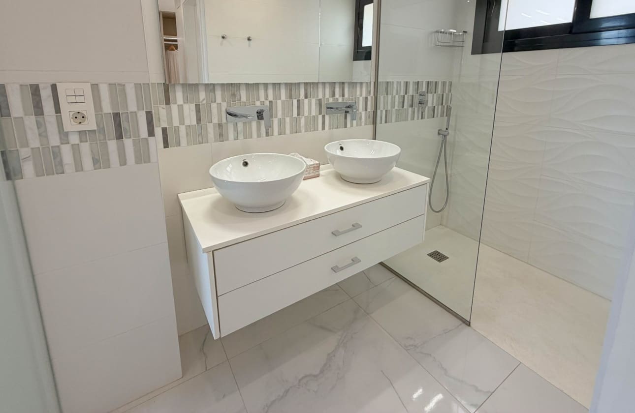 3 sypialnia Dom na sprzedaż w Ciudad Quesada z basenem - 399 900 € (Ref: 9795121)