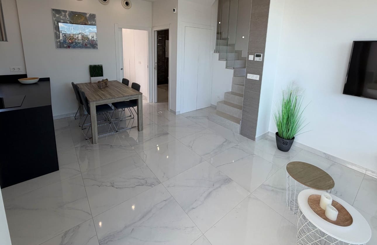 3 sypialnia Dom na sprzedaż w Ciudad Quesada z basenem - 399 900 € (Ref: 9795121)