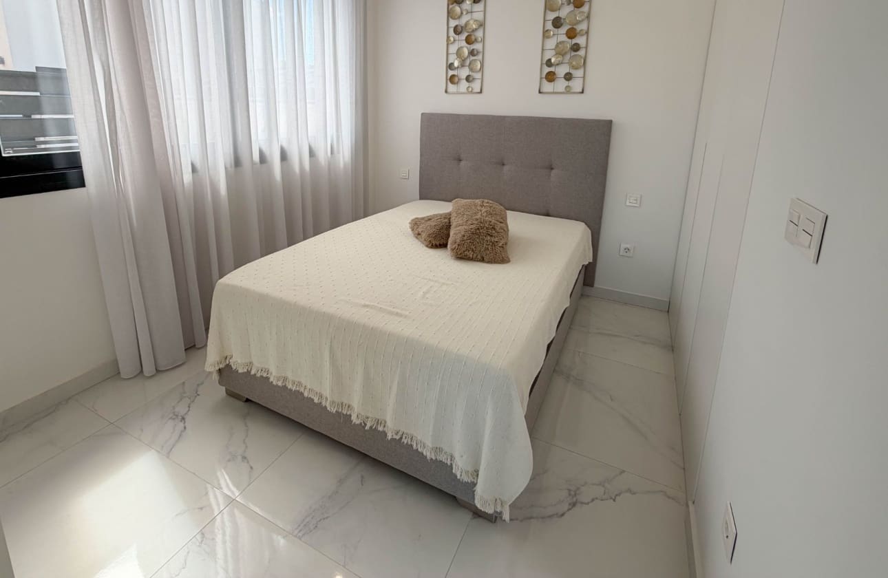 3 sypialnia Dom na sprzedaż w Ciudad Quesada z basenem - 399 900 € (Ref: 9795121)