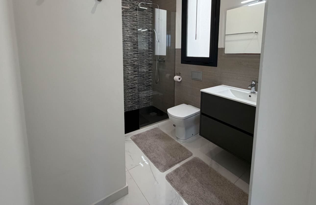 3 sypialnia Dom na sprzedaż w Ciudad Quesada z basenem - 399 900 € (Ref: 9795121)