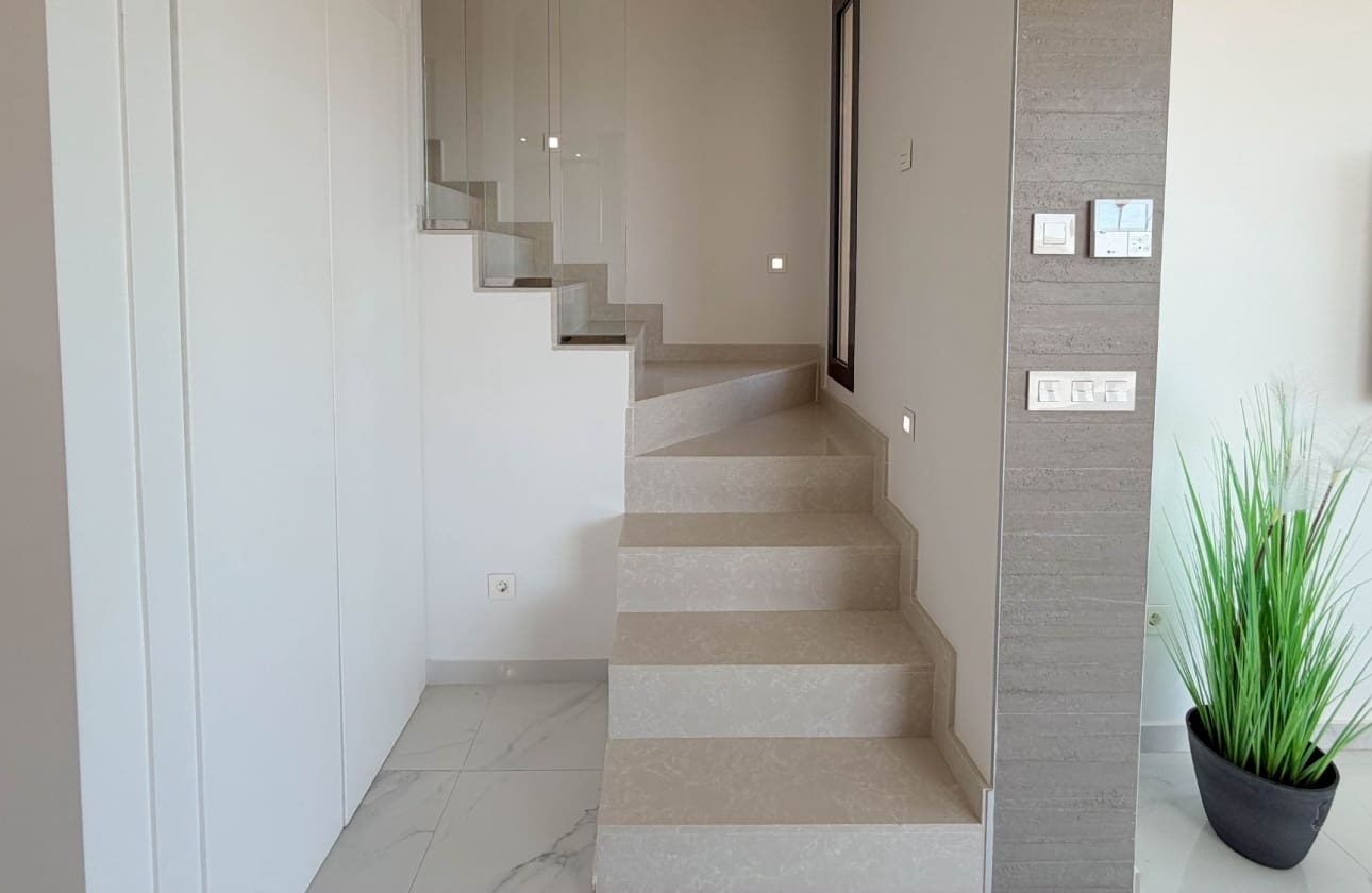 3 sypialnia Dom na sprzedaż w Ciudad Quesada z basenem - 399 900 € (Ref: 9795121)