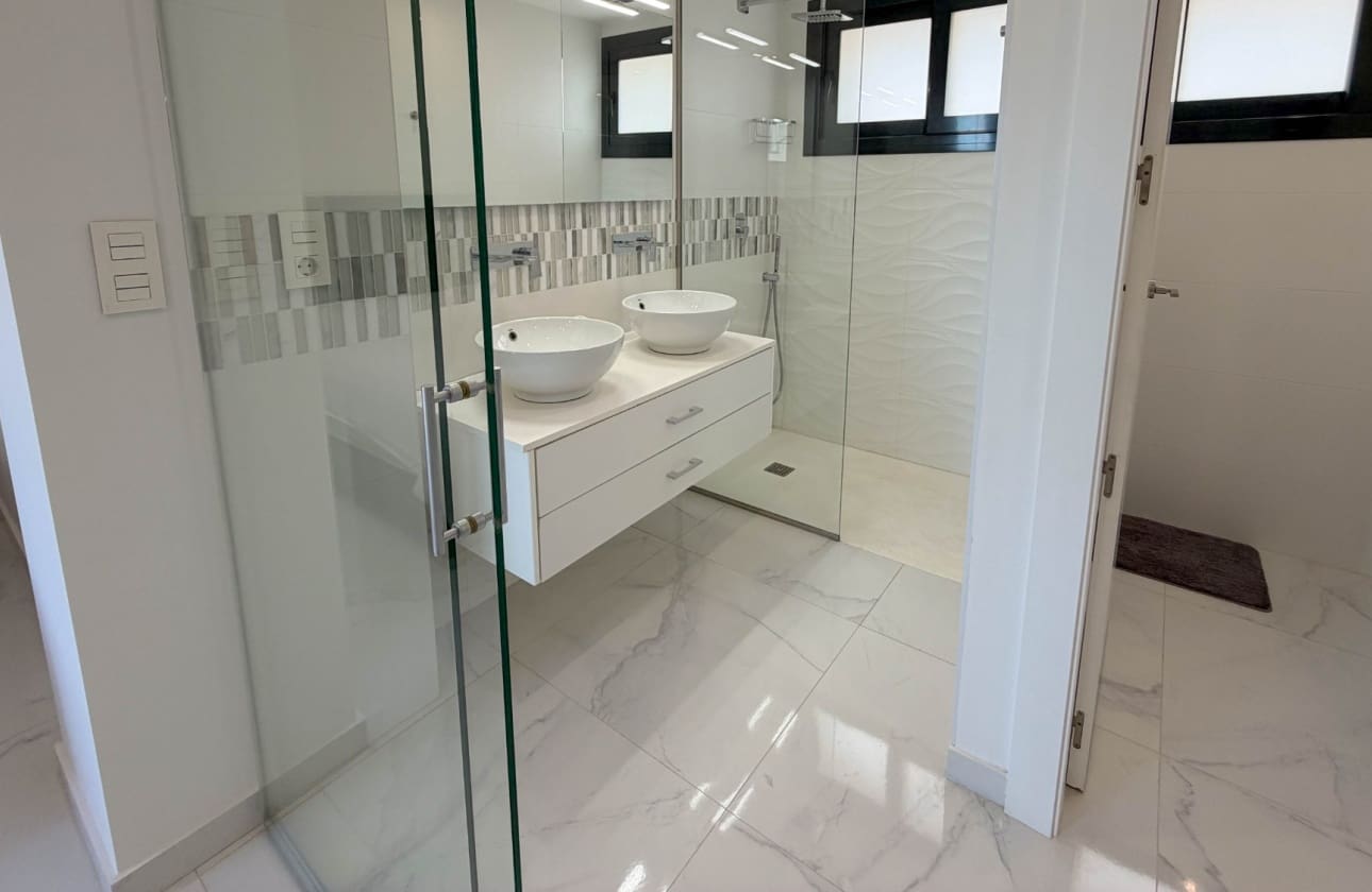 3 sypialnia Dom na sprzedaż w Ciudad Quesada z basenem - 399 900 € (Ref: 9795121)