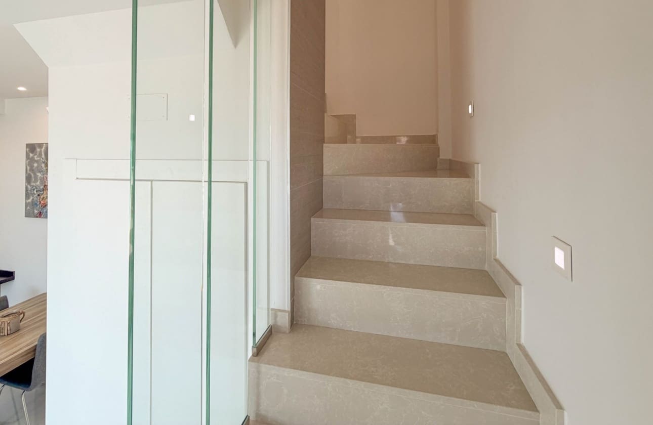 3 sypialnia Dom na sprzedaż w Ciudad Quesada z basenem - 399 900 € (Ref: 9795121)