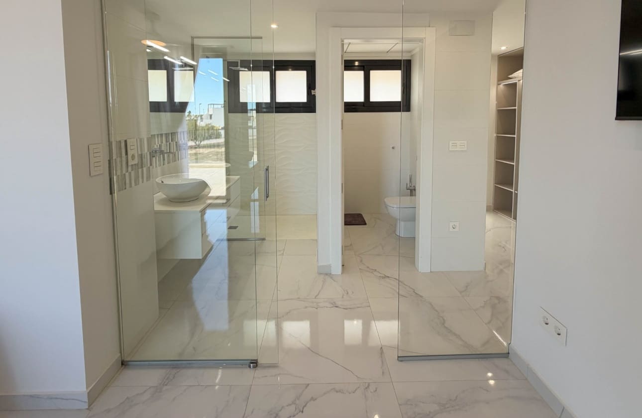 3 sypialnia Dom na sprzedaż w Ciudad Quesada z basenem - 399 900 € (Ref: 9795121)