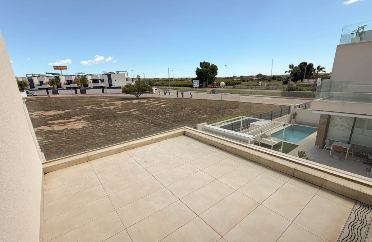 3 sypialnia Dom na sprzedaż w Ciudad Quesada z basenem - 399 900 € (Ref: 9795121)