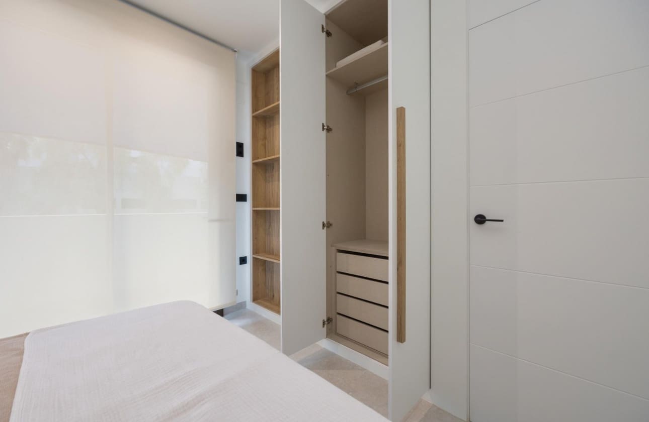 2 quarto Penthouse para venda em Guardamar del Segura com piscina - 445 000 € (Ref: 9795124)