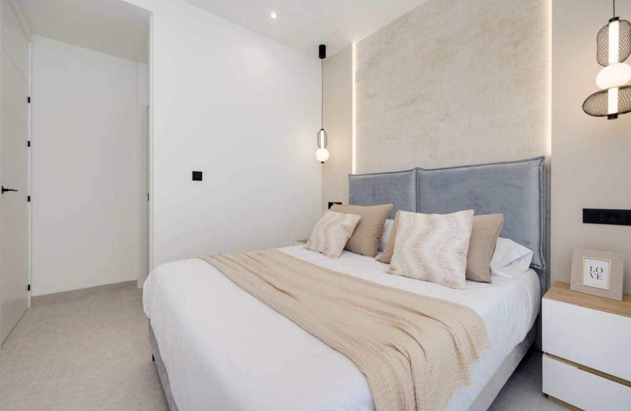 2 quarto Penthouse para venda em Guardamar del Segura com piscina - 445 000 € (Ref: 9795124)