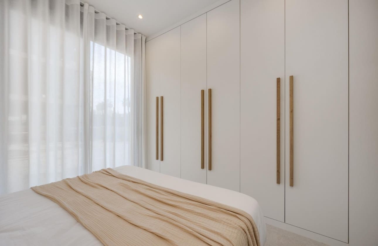 2 quarto Penthouse para venda em Guardamar del Segura com piscina - 445 000 € (Ref: 9795124)