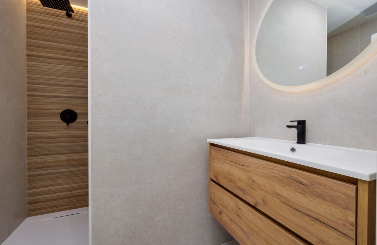 2 quarto Penthouse para venda em Guardamar del Segura com piscina - 445 000 € (Ref: 9795124)