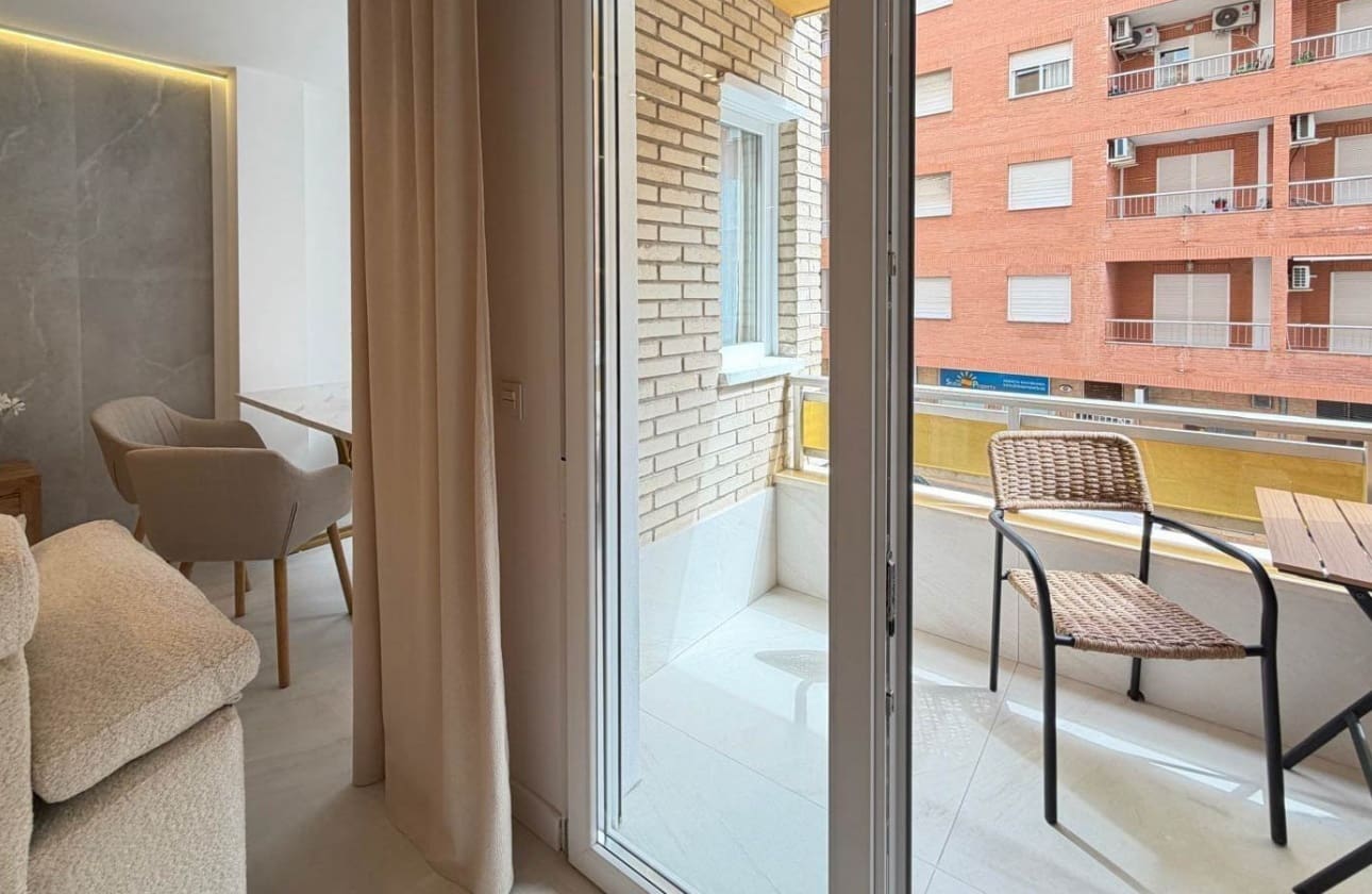 4 slaapkamer Appartement te koop in Torrevieja - € 277.000 (Ref: 9795133)