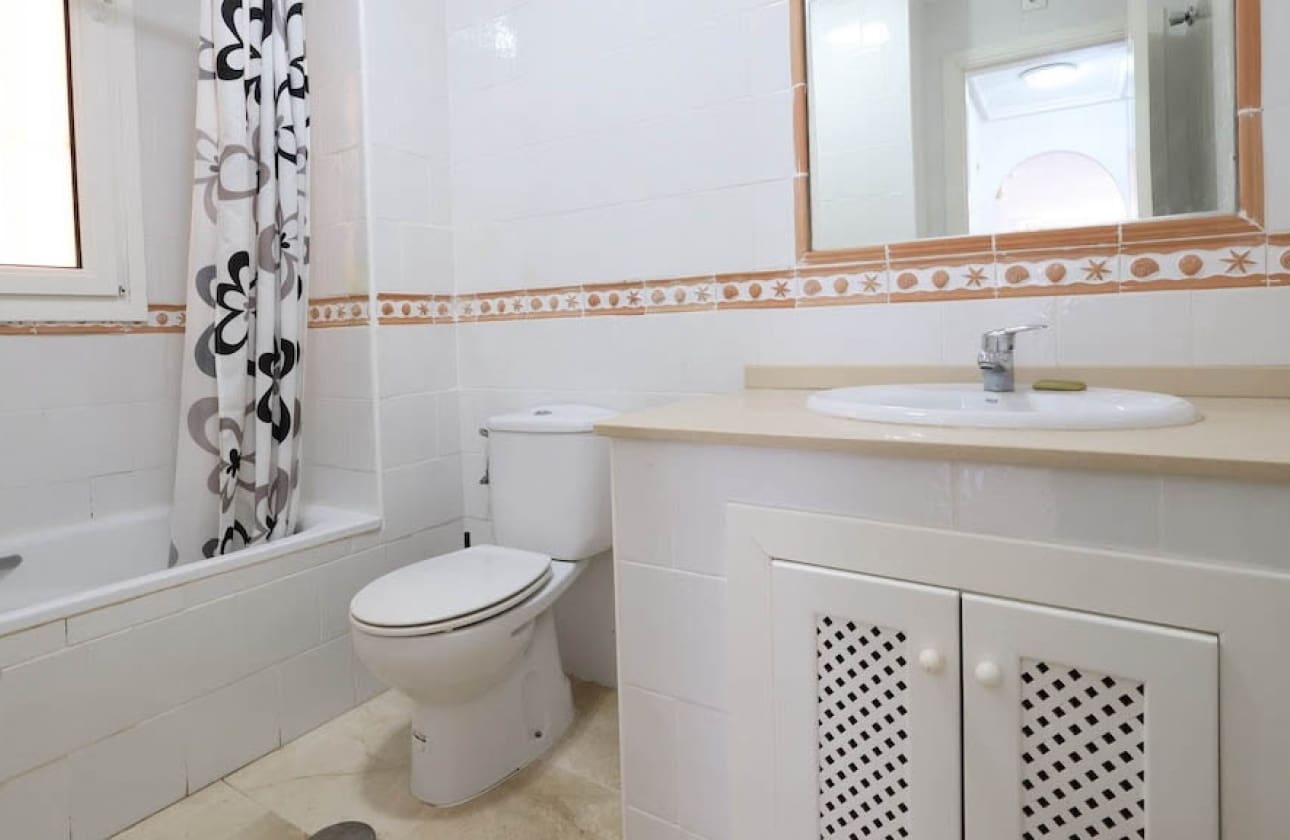 2 soveværelse Lejlighed til salg i Playa Flamenca med swimmingpool - € 179.000 (Ref: 9795135)