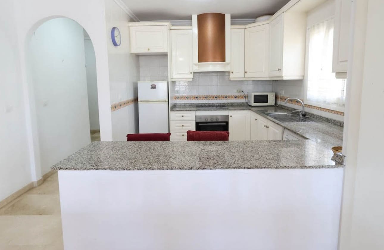 2 soveværelse Lejlighed til salg i Playa Flamenca med swimmingpool - € 179.000 (Ref: 9795135)