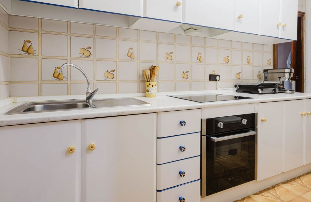 3 makuuhuone Ranta-asunto myytävänä paikassa Torrevieja mukana uima-altaan - 249 500 € (Ref: 9795138)