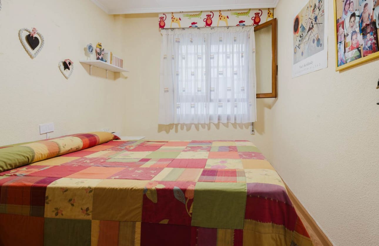 3 makuuhuone Ranta-asunto myytävänä paikassa Torrevieja mukana uima-altaan - 249 500 € (Ref: 9795138)