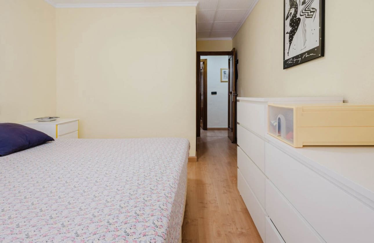 3 makuuhuone Ranta-asunto myytävänä paikassa Torrevieja mukana uima-altaan - 249 500 € (Ref: 9795138)