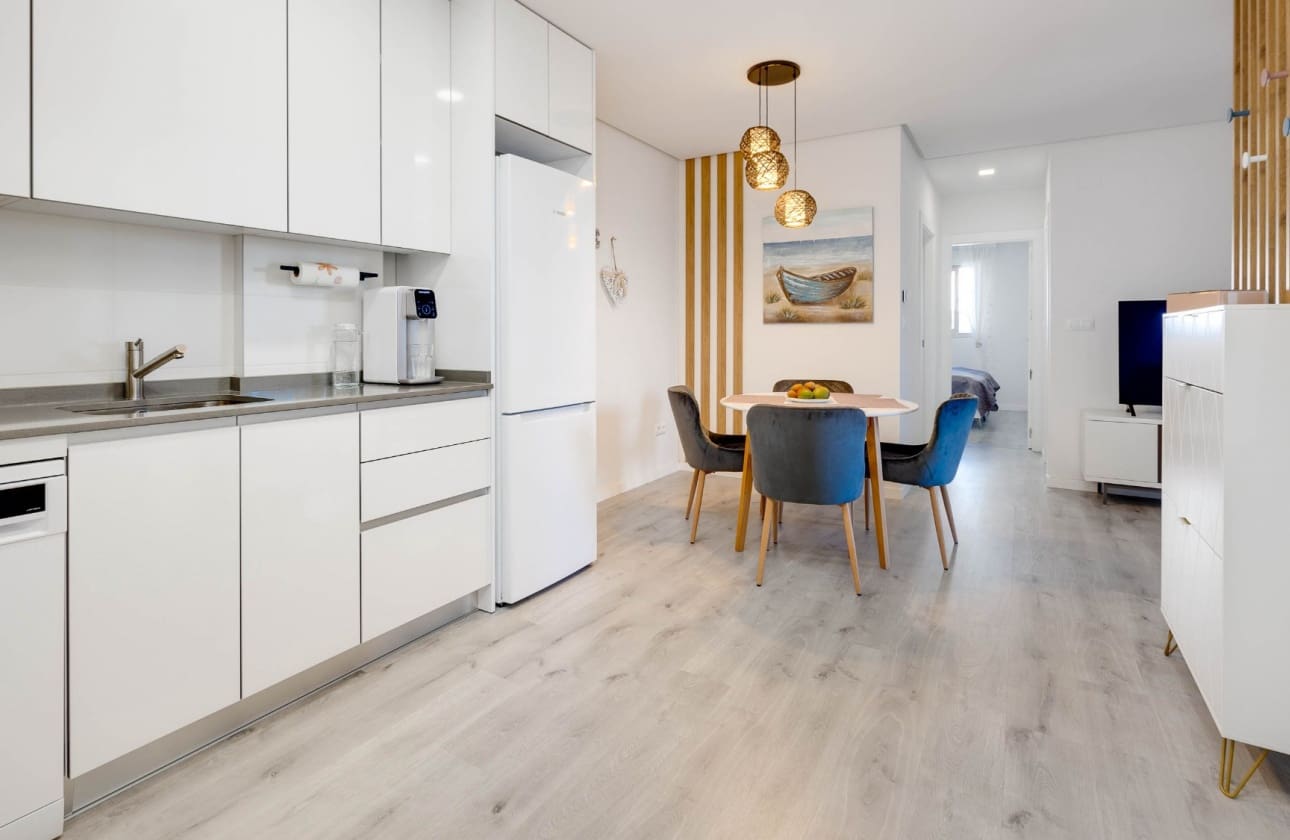 3 makuuhuone Huoneisto myytävänä paikassa Villamartin mukana uima-altaan - 299 000 € (Ref: 9795140)