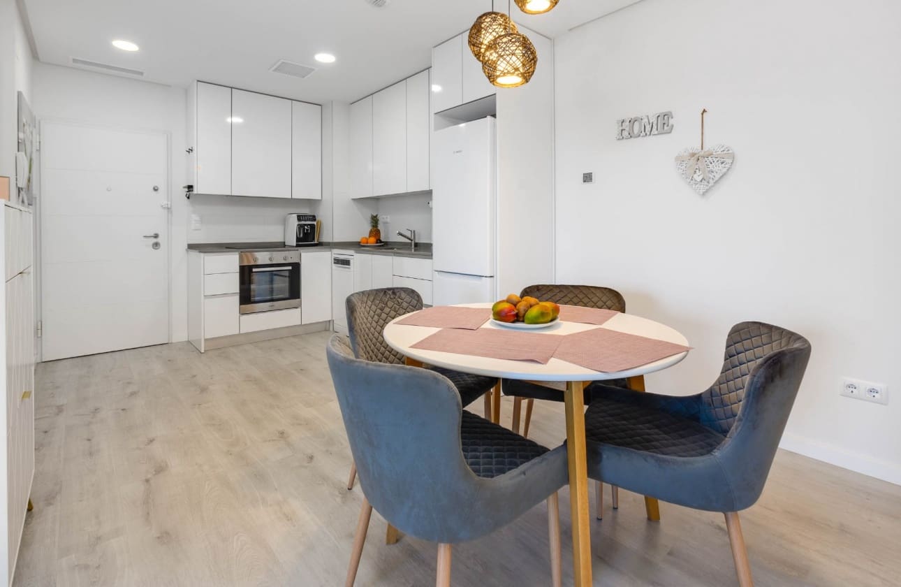 3 makuuhuone Huoneisto myytävänä paikassa Villamartin mukana uima-altaan - 299 000 € (Ref: 9795140)