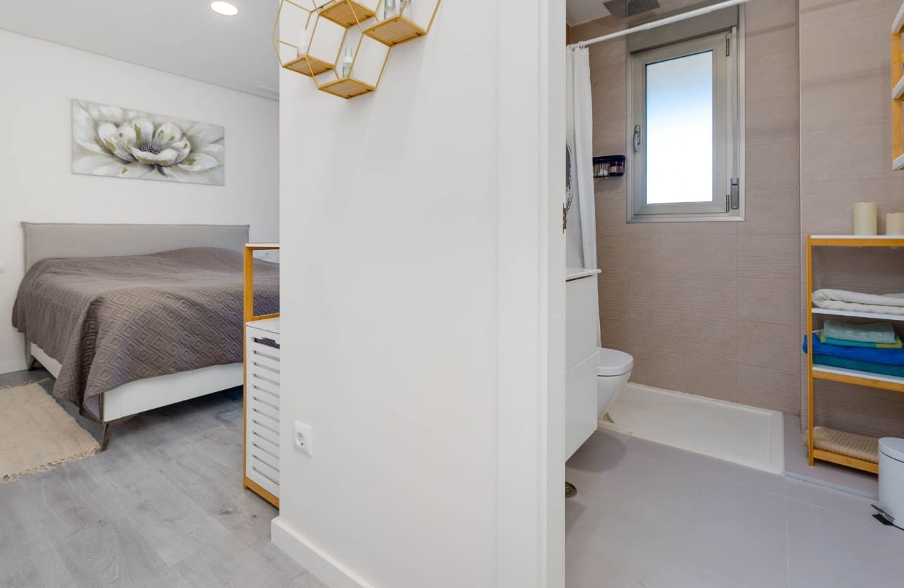 3 makuuhuone Huoneisto myytävänä paikassa Villamartin mukana uima-altaan - 299 000 € (Ref: 9795140)