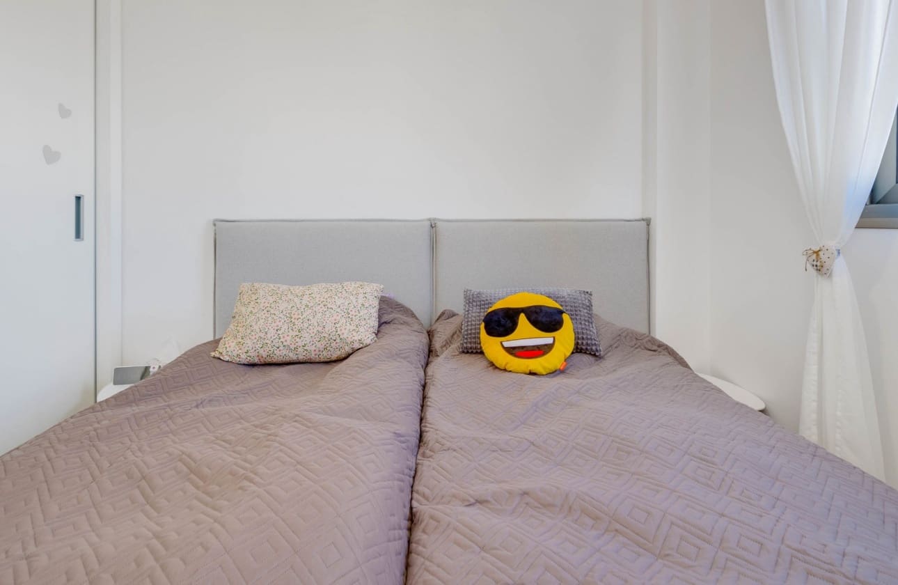 3 makuuhuone Huoneisto myytävänä paikassa Villamartin mukana uima-altaan - 299 000 € (Ref: 9795140)