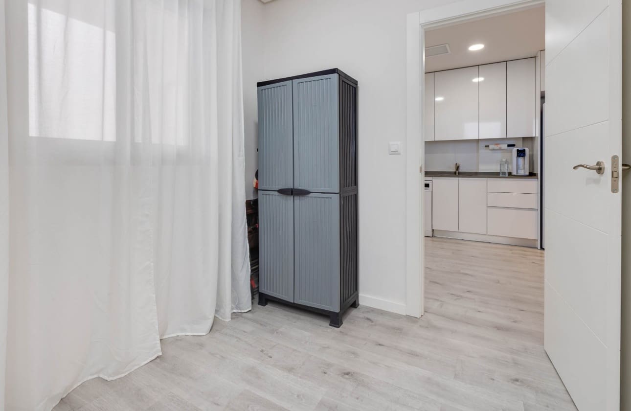 3 makuuhuone Huoneisto myytävänä paikassa Villamartin mukana uima-altaan - 299 000 € (Ref: 9795140)