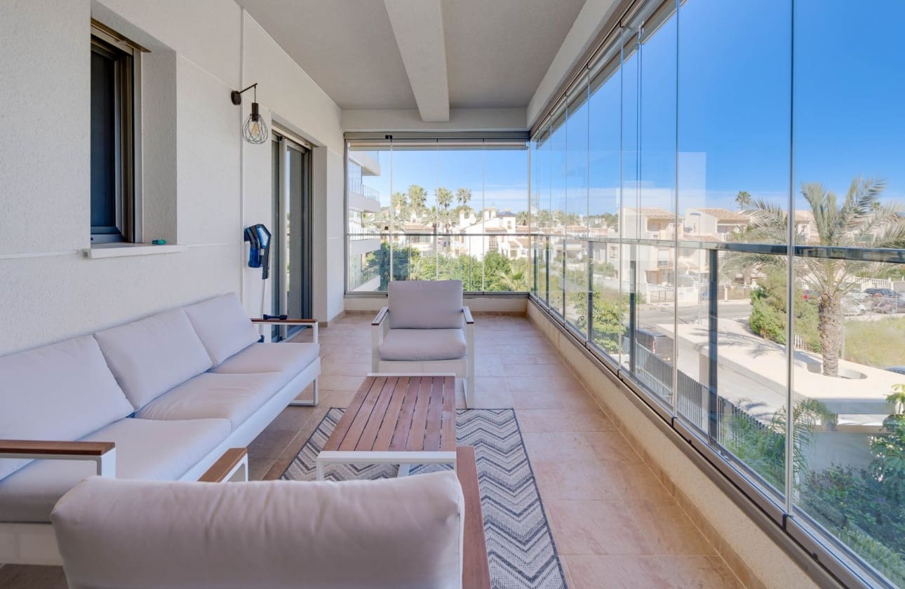 3 makuuhuone Huoneisto myytävänä paikassa Villamartin mukana uima-altaan - 299 000 € (Ref: 9795140)