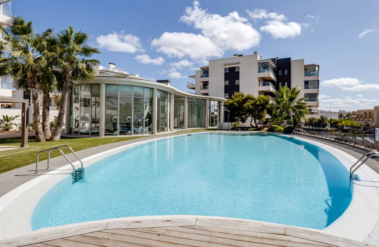 3 makuuhuone Huoneisto myytävänä paikassa Villamartin mukana uima-altaan - 299 000 € (Ref: 9795140)