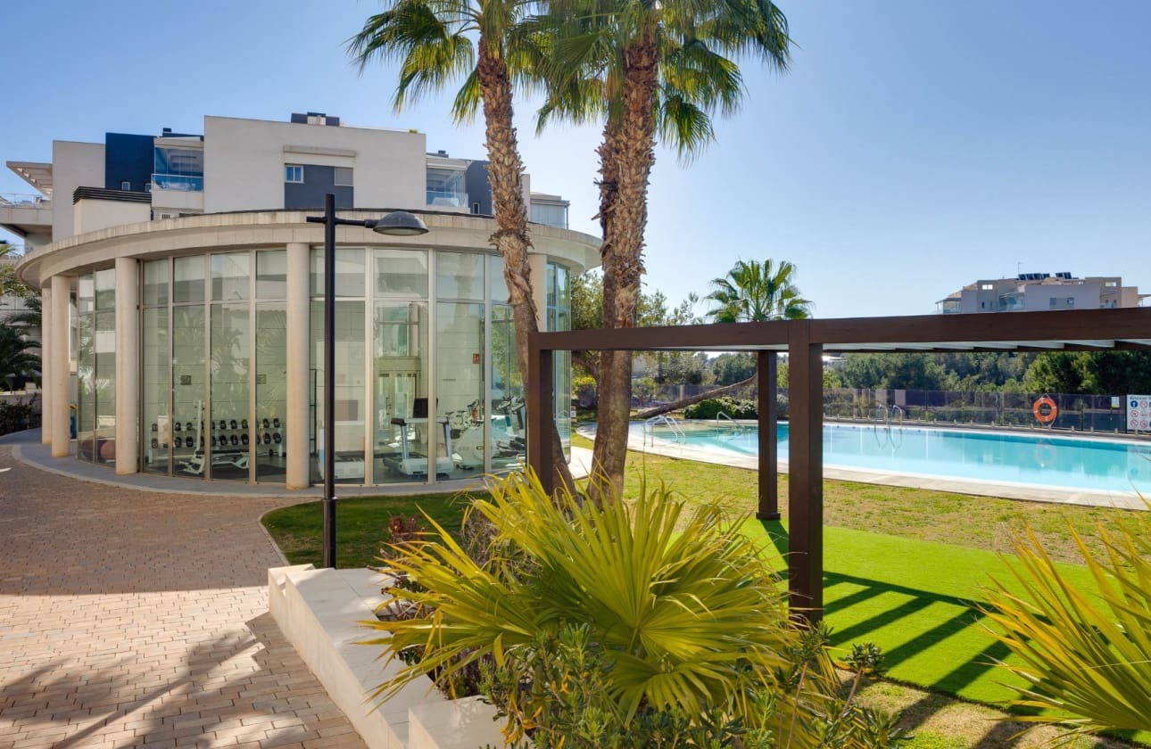 3 makuuhuone Huoneisto myytävänä paikassa Villamartin mukana uima-altaan - 299 000 € (Ref: 9795140)