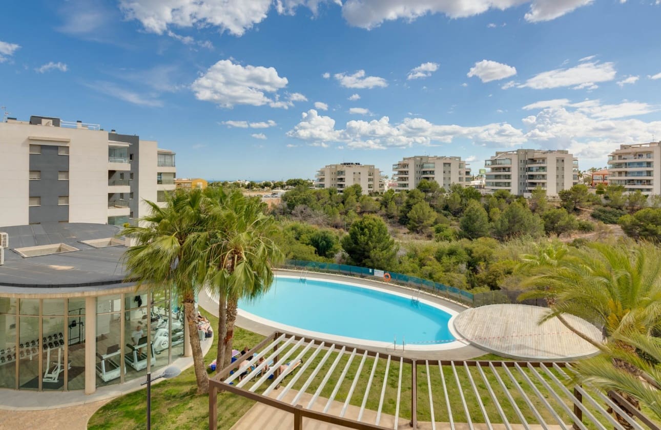 3 makuuhuone Huoneisto myytävänä paikassa Villamartin mukana uima-altaan - 299 000 € (Ref: 9795140)