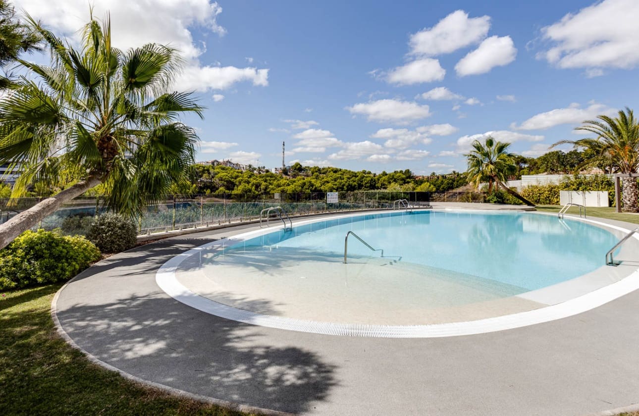 3 makuuhuone Huoneisto myytävänä paikassa Villamartin mukana uima-altaan - 299 000 € (Ref: 9795140)