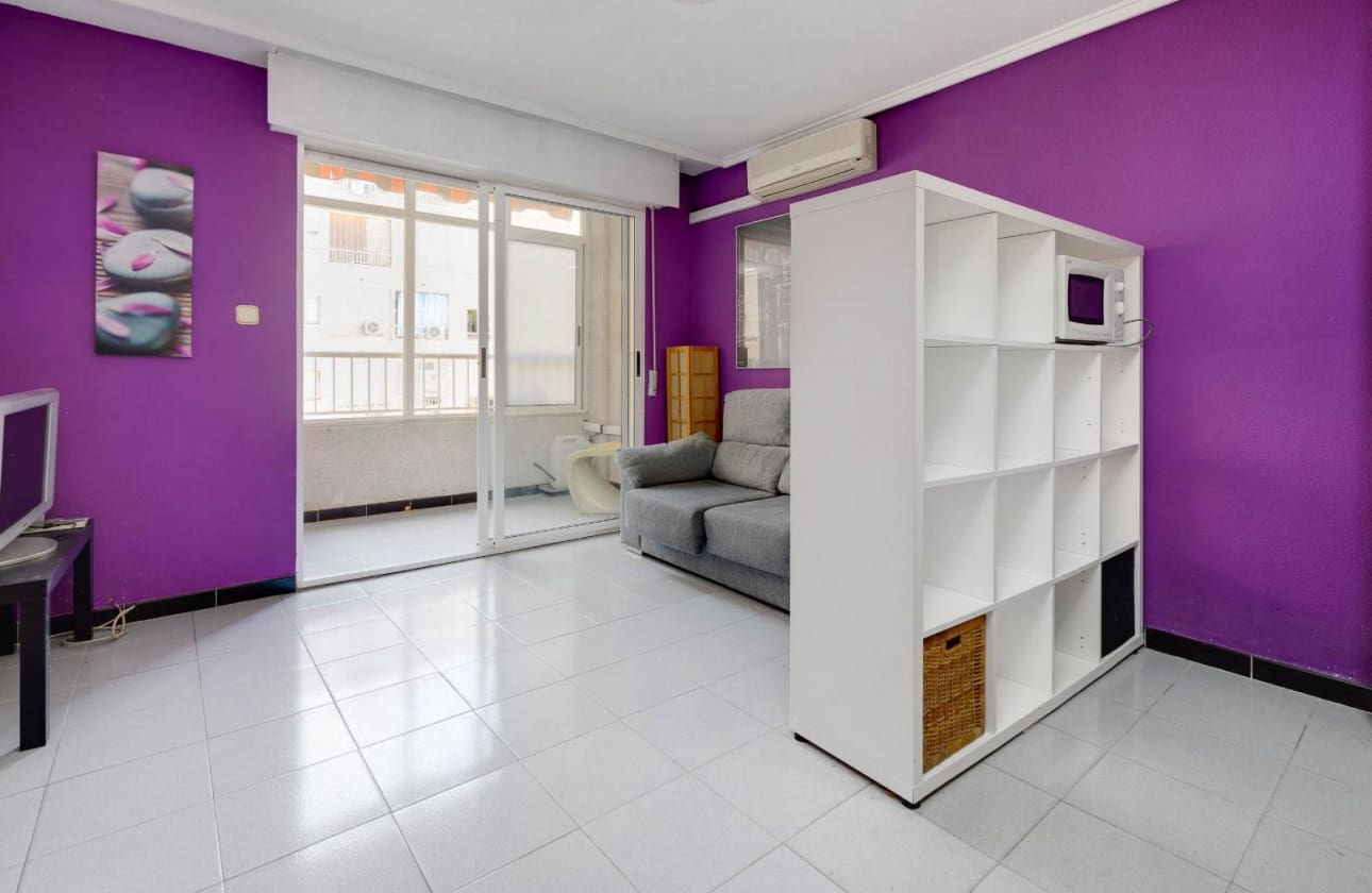 1 sypialnia Apartament na sprzedaż w Torrevieja - 99 990 € (Ref: 9795141)