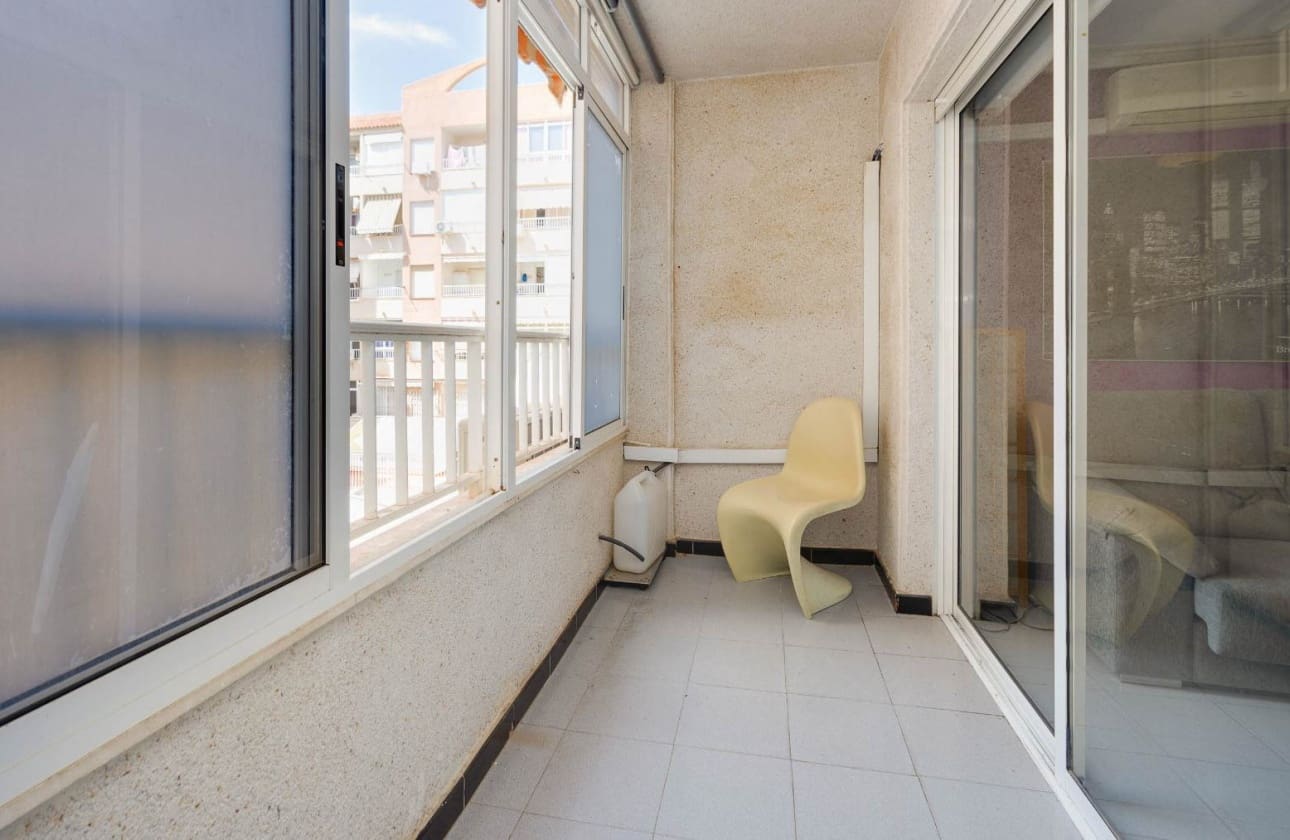 1 sypialnia Apartament na sprzedaż w Torrevieja - 99 990 € (Ref: 9795141)