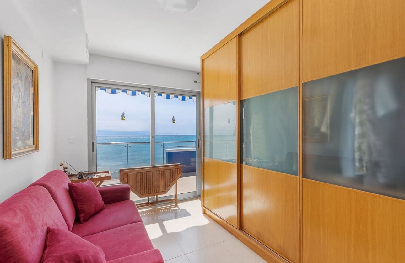 Ático de 2 habitaciones en Torrevieja en venta con piscina garaje - 449.000 € (Ref: 9803767)